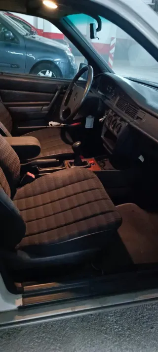 Mercedes-Benz Clase E 1992