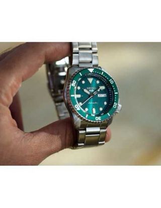 Reloj Seiko 5 Sports Verde y Plateado