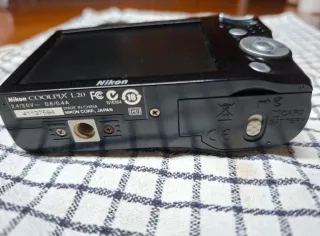 Nikon Coolpix L20 - per ricambi