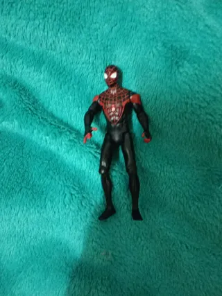 Figura Marvel Spider-Man Epic Hero