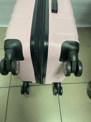 Pack maleta mediana extensible y neceser nuevo