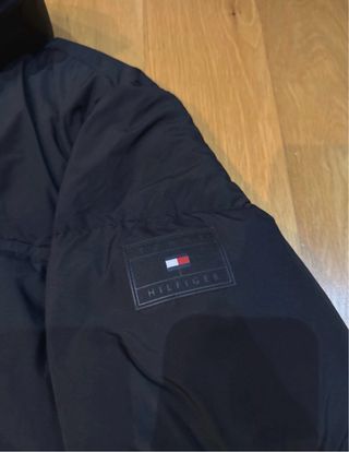 Plumífero Tommy Hilfiger Negro.