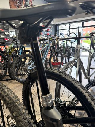 RockShox Reverb 170mm AXS retrátil 31.6