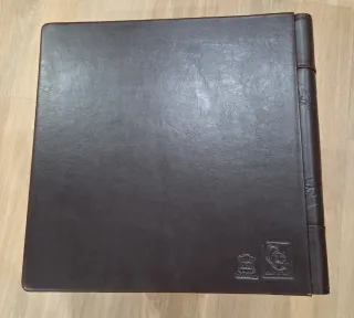 ​SET LUJO PIEL ITALIANA GL ÁLBUM 35x35 + MALETÍN