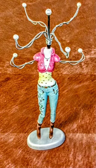 Colgador soporte de jolleria,. Diseño Mujer