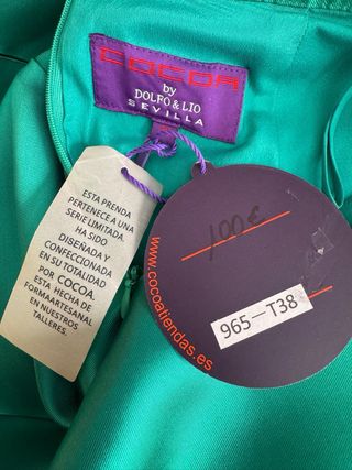 Falda de fiesta asimétrica de satén verde