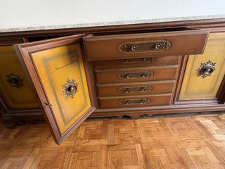 Mueble de salón madera maciza y mármol