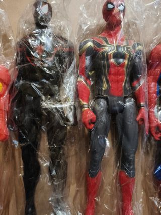 Muñecos Héroes Marvel 28cm