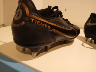 Botas Nike Tiempo Tacos Aluminio