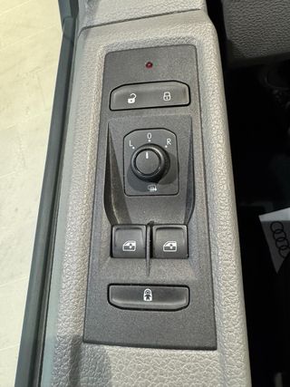 VW Caravelle Origin 2.0TDi 150cv automatica