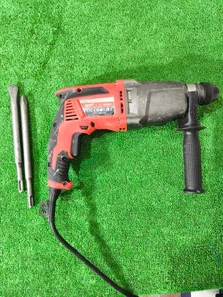 Rotomartillo Milwaukee con maletín