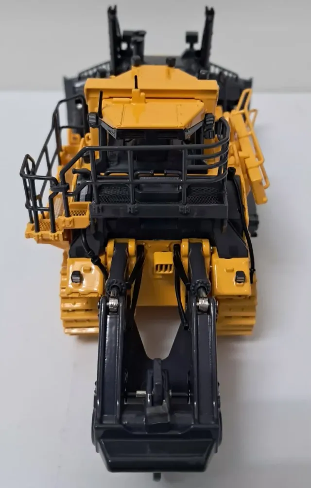 Komatsu D375A-8