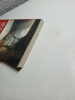 Un sudario de hiedra (Periscopio) (Spanish Edit...