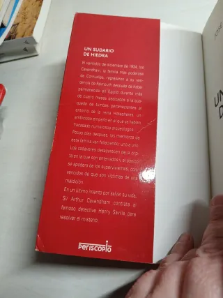 Un sudario de hiedra (Periscopio) (Spanish Edit...