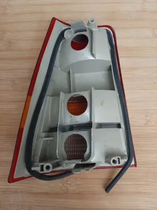 Farolim Traseiro Direito Opel Kadett E