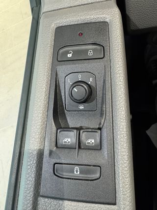 VW Caravelle Origin 2.0TDi 150cv automatica