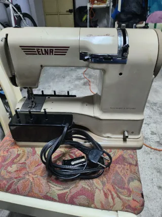 Máquina de coser Elna Supermatic Vintage