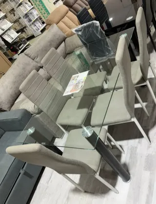 Mesa de comedor cristal y metal