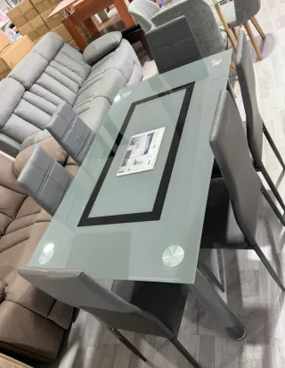 Mesa de comedor cristal y metal