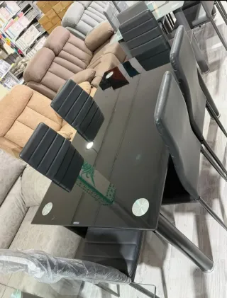 Mesa de comedor cristal y metal