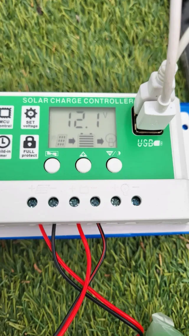 Kit solare con batteria al litio 12V nuovo
