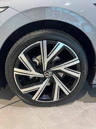 VW Golf Variant R-Line 1.5eTSi 150cv automatico