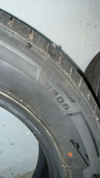 Juego neumáticos 215/60 R16 95V H20