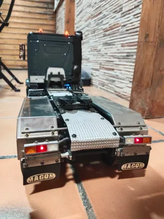 Camión Tamiya 1/14 RC