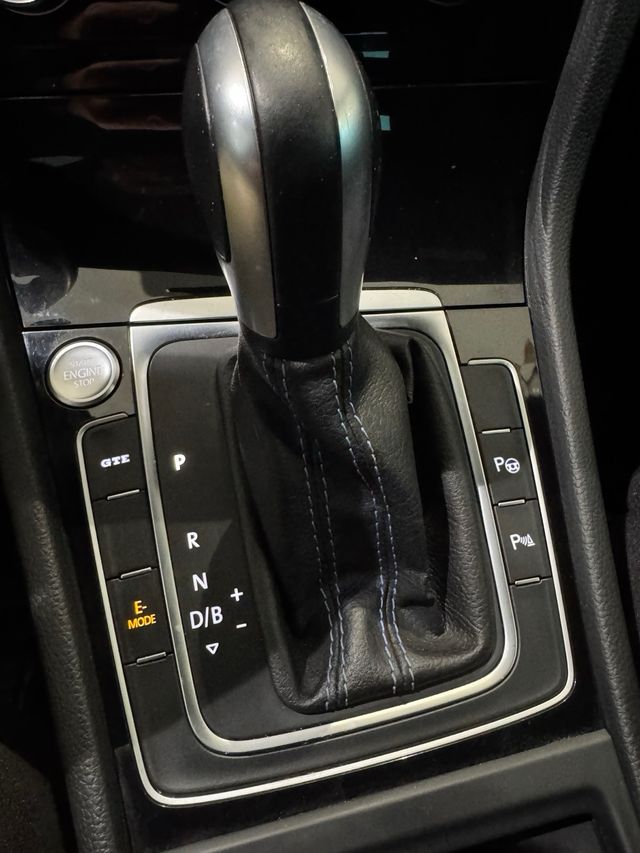 VW Golf GTE 1.4TSi 150cv + 54cv enchufable