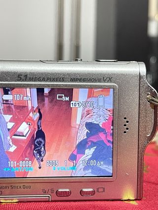 Cámara Digital Sony DSC-T7 Plata