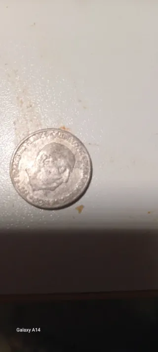 Moneda España 1995 con agujero