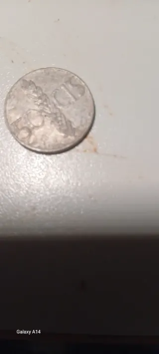 Moneda España 1995 con agujero