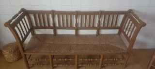 Banco sofá de enea y madera