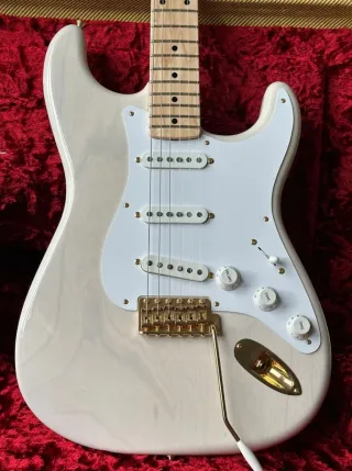 Fender Stratocaster Custom Shop Blonde Gold. Nuevo