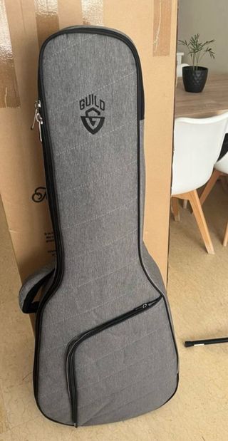 Guitarra Electro acústica Guild D-140 con Estuche