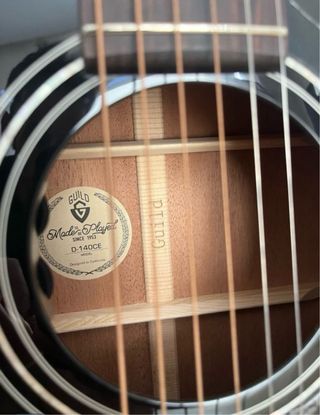 Guitarra Electro acústica Guild D-140 con Estuche