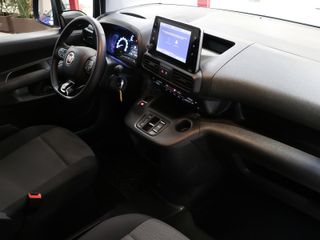 Fiat e-Doblò Furgón 50kWh L1H1 100 kW (136 CV)