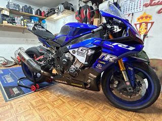 Yamaha R1 circuito
