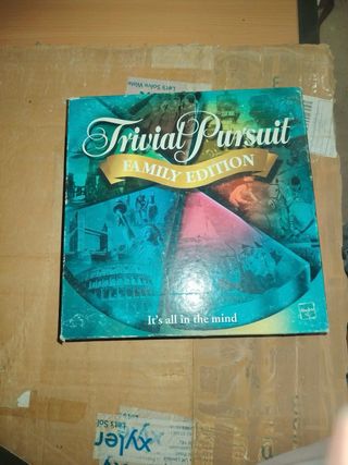 Juego de mesa Trivial Pursuit Family Edition