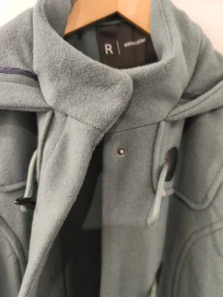 Trenca de paño con capucha