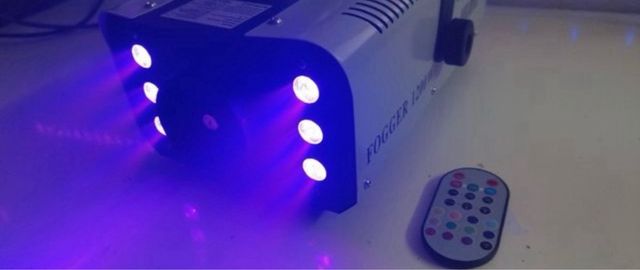 x1 MAQUINA DE HUMO 1200W