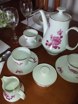 Juego de café porcelana flores rosas