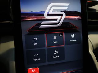 Ford Capri CX740L Premium R. Ext. AWD 77kWh 250 kW (340 CV)