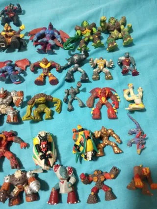 Lote Figuras Gormiti