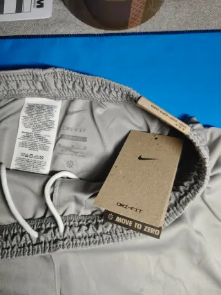 Pantalón corto Nike hombre gris Talla M