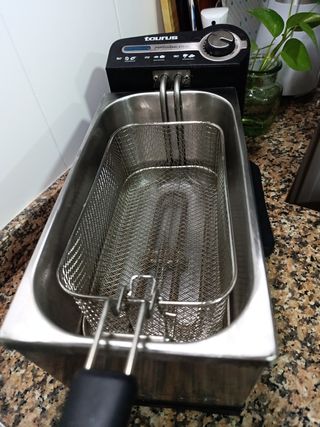 Freidora Eléctrica Taurus