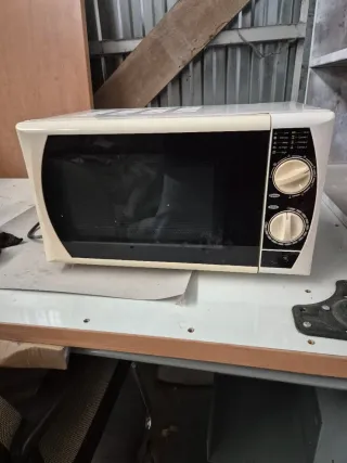 Microondas Fairline MW2717G