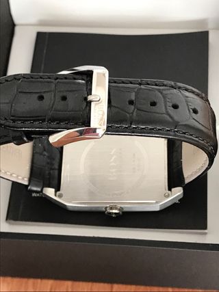 Reloj Hugo Boss Rectangular Elegante Vintage