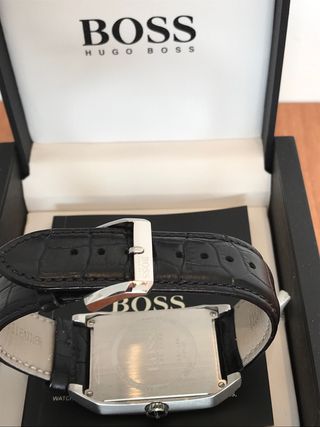 Reloj Hugo Boss Rectangular Elegante Vintage