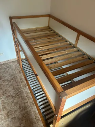 Litera/cama reversible pino/blanco 90x2. Kura ikea